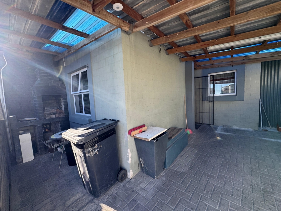 2 Bedroom Property for Sale in Sunset Glen Western Cape